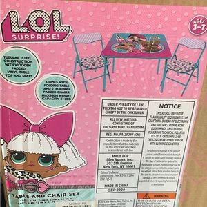 Kids table and chair set
